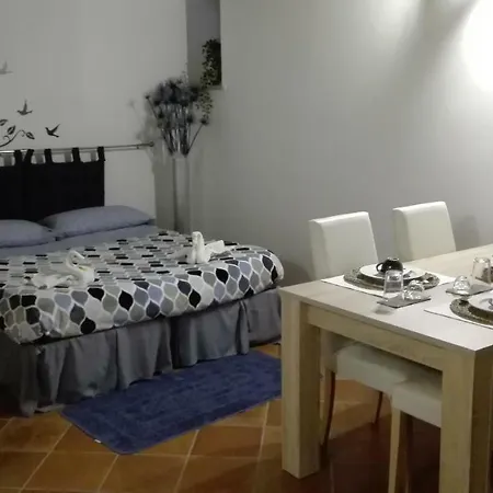 Bed & Breakfast Casetta Di Vicolo Corto